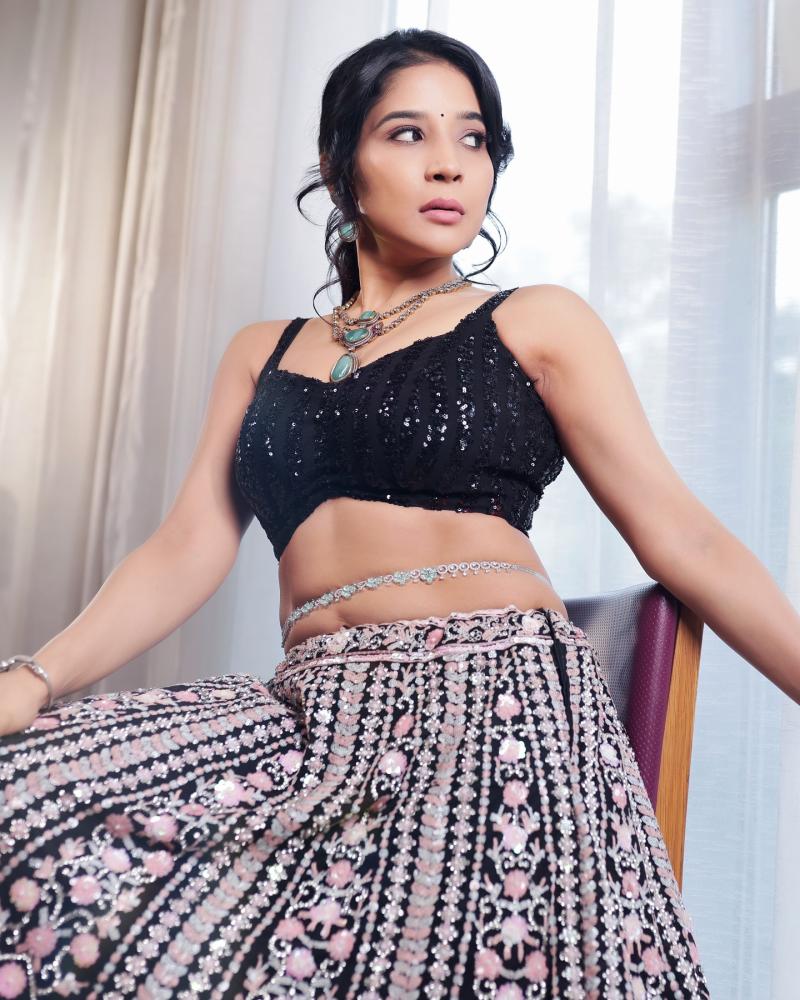 sakshi-agarwal-hot-photos
